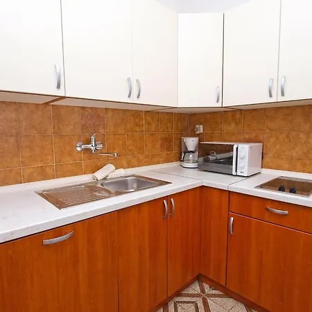Lili Guest house
