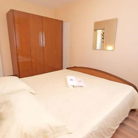 Lili Guest house